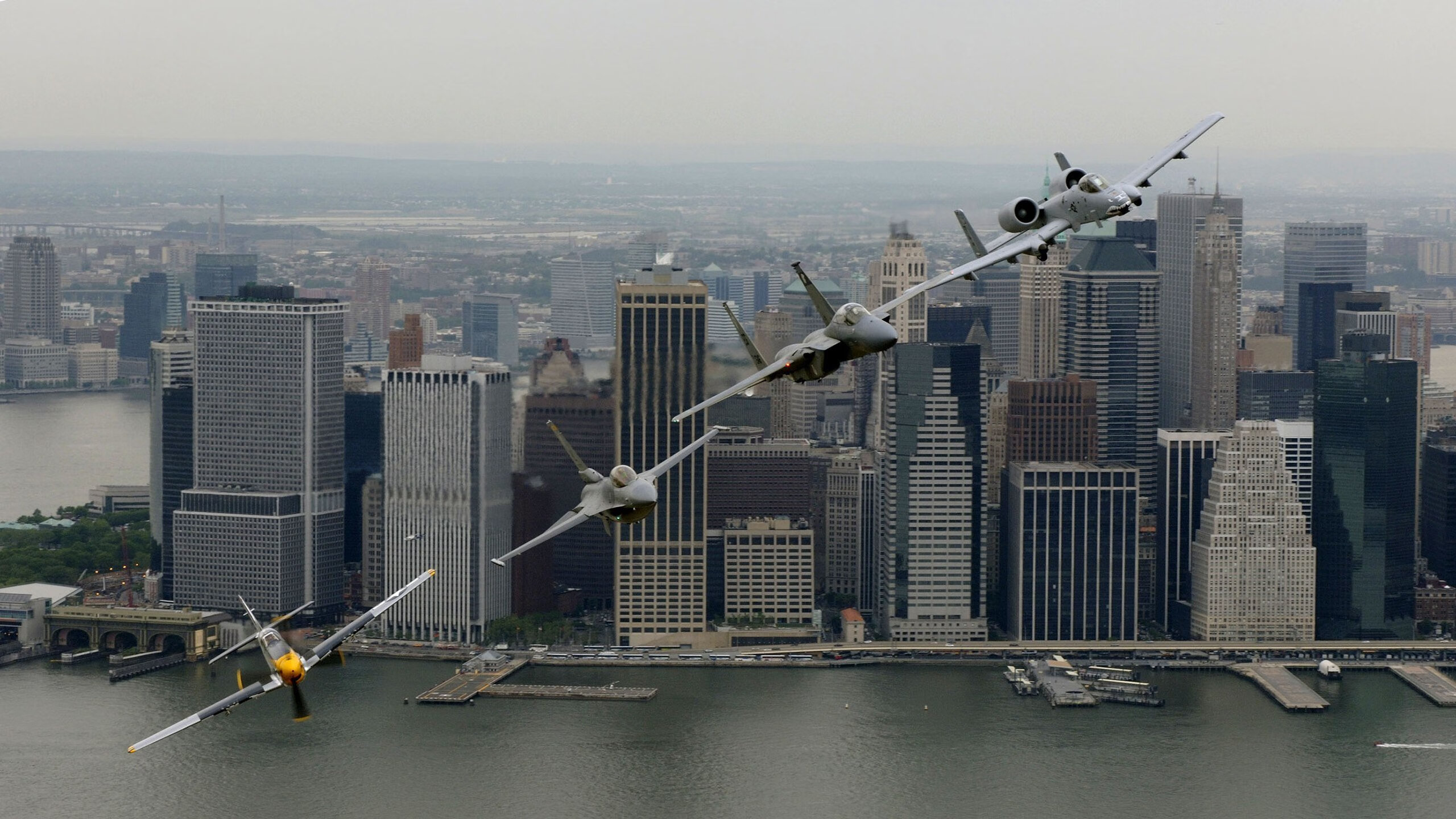 传统民族舞龙舞狮,激情庆典中的运动元素