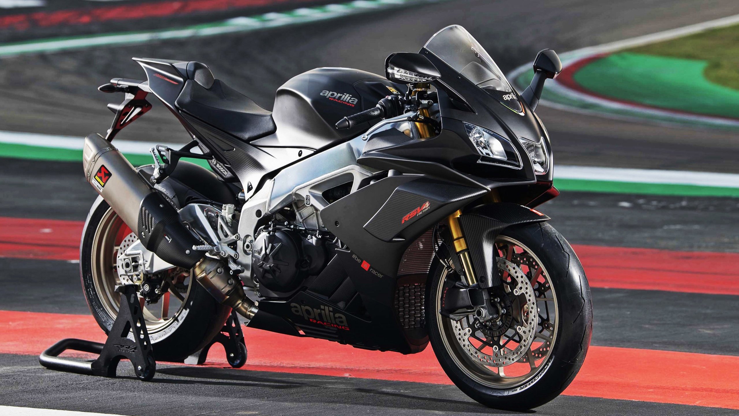 筑梦之战,球场上的精彩表现让人心潮澎湃,筑梦战队