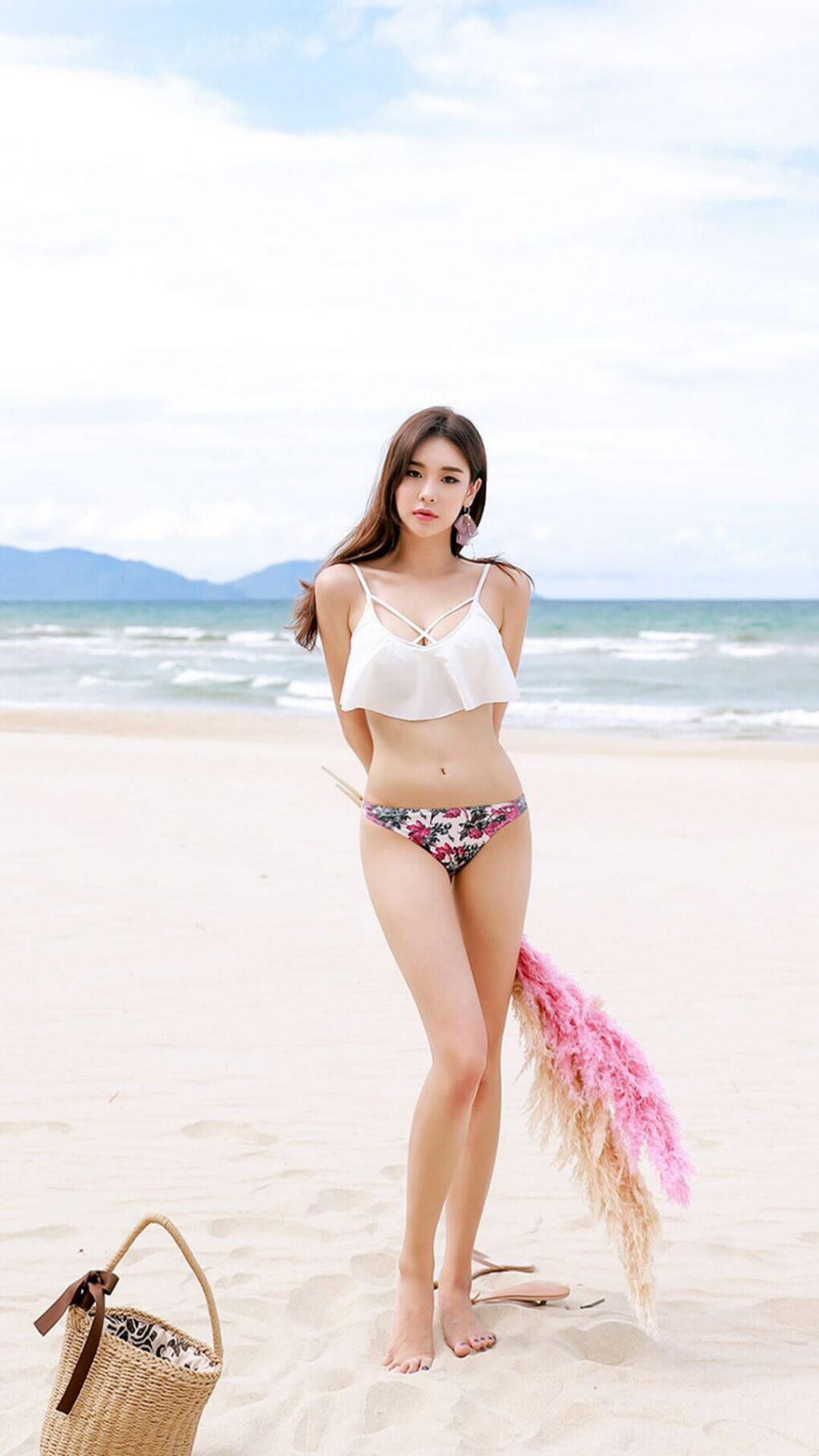 AYX GAME-里昂中场坚决为球队争胜，引领士气高昂全力拼搏，里昂队首发阵容