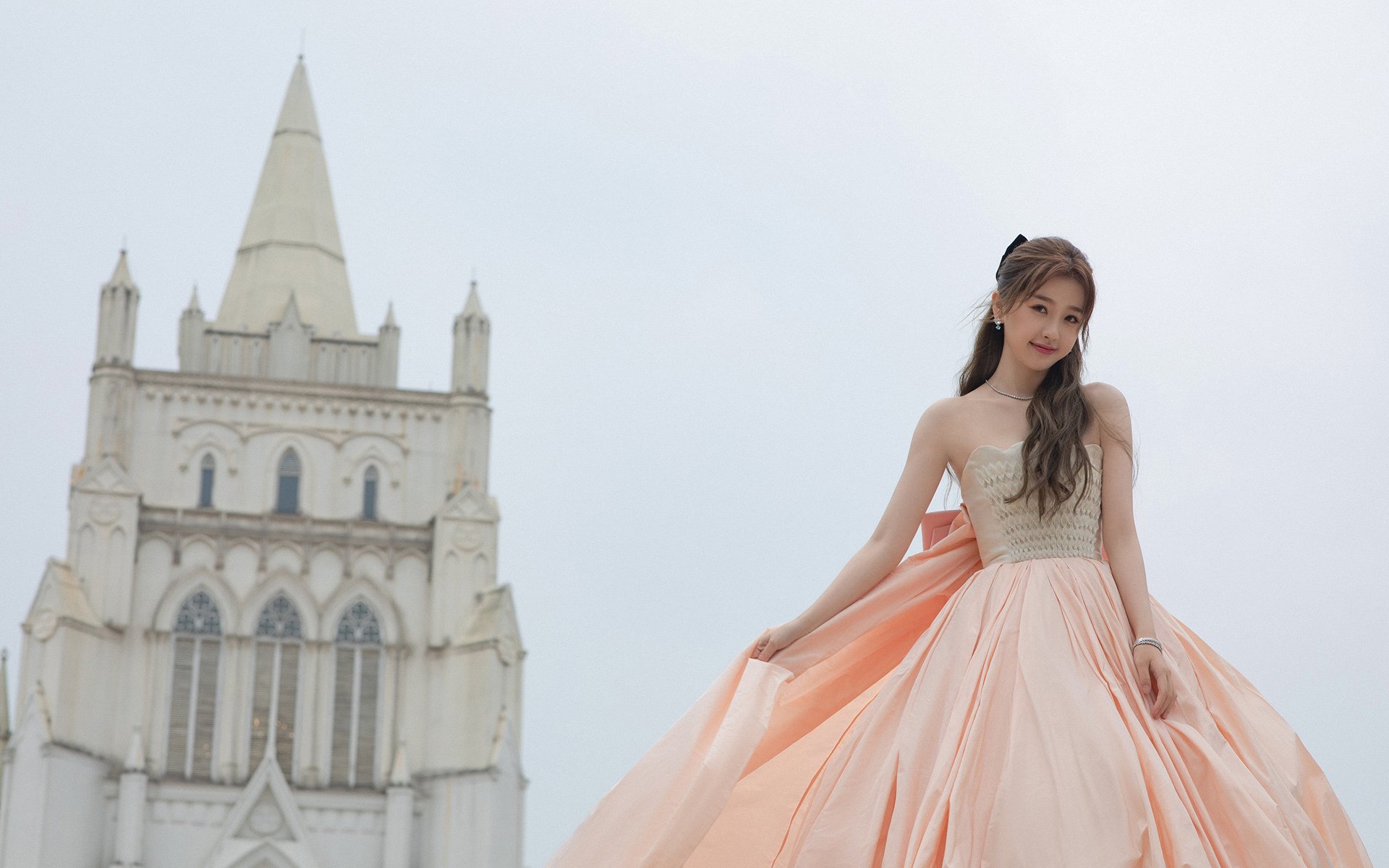 中国篮球运动员专项技术动作与力量训练结合研究，篮球专业技术动作