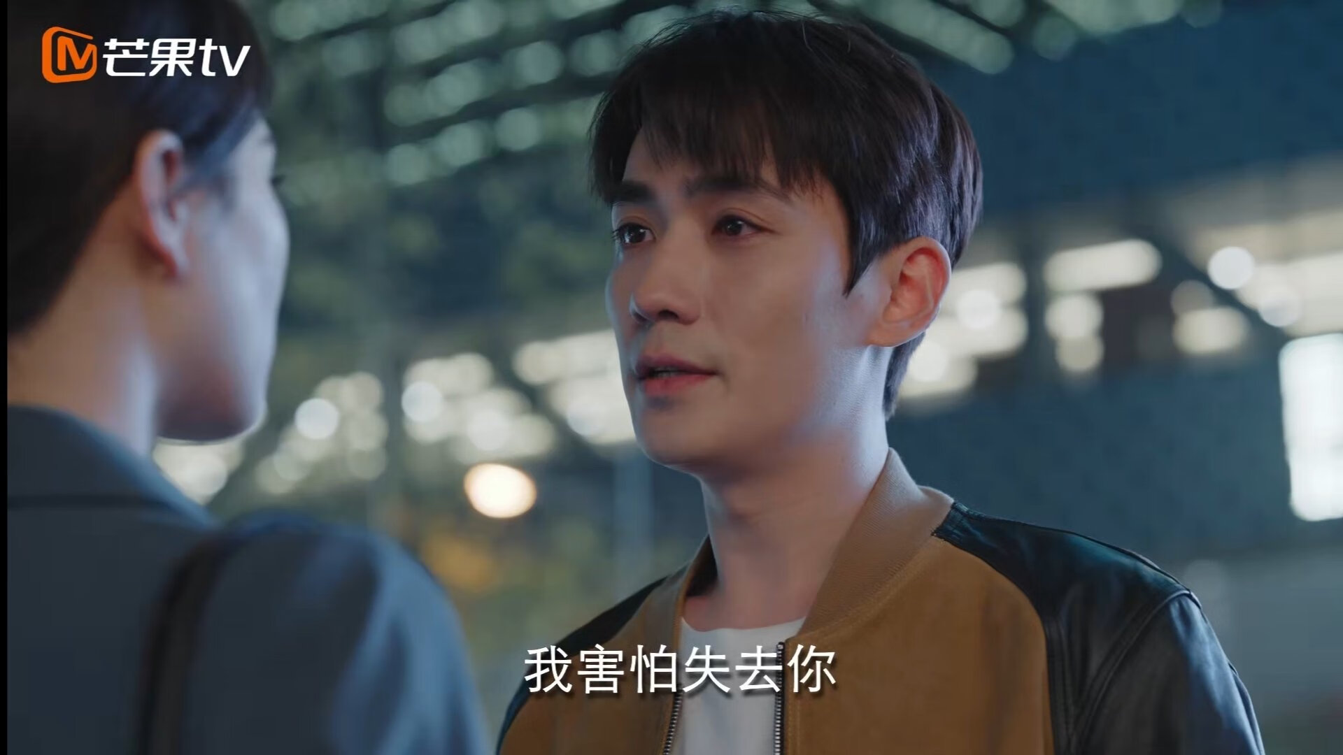 爱游戏中国官方网站平台-比赛中多次精准抢断打断对方进攻节奏展现出色防守预判，抢断打到手算犯规吗