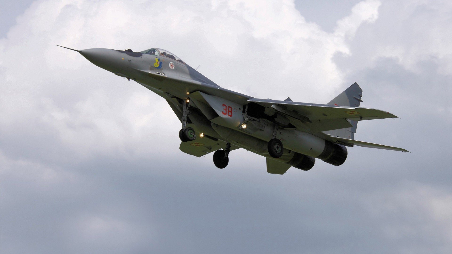 篮球赛场再现绝杀进球点燃观众激情全场掌声不断,篮球比赛中所谓的绝杀是什么